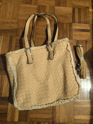 Vintage beige shoulder bag