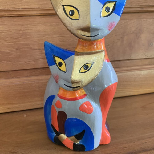 Two Cats Decorative Figurine with Gold Leaf like new