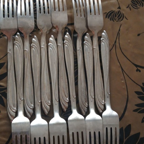 Set of 12 forks silver plated 800 used, very good condition