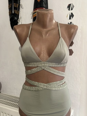 Green swimsuit like new, size S