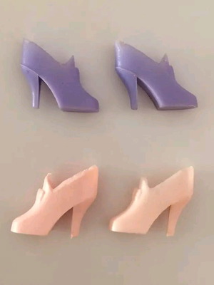 Clone doll shoes used, two pairs