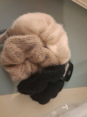 Scrunches winter new, very soft