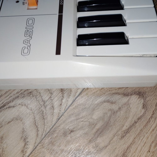 Casio Casiotone MT-11 keyboard used, missing battery cover and knobs