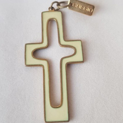 Gregio cross pendant used