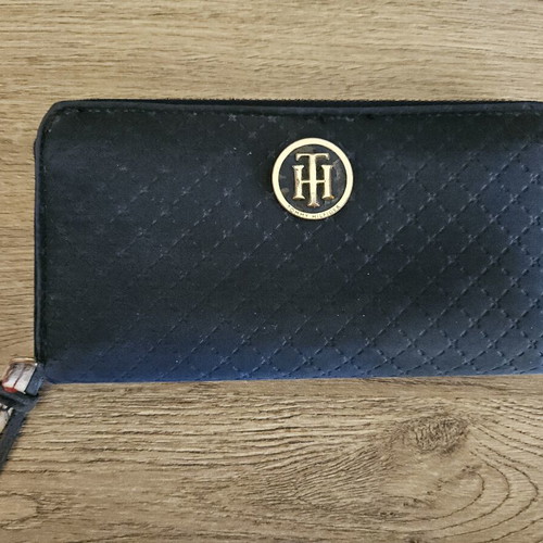 Tommy Hilfiger navy blue fabric women's wallet