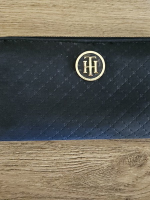 Tommy Hilfiger navy blue fabric women's wallet