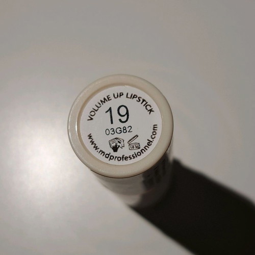 MD Professionnel and AVON lipsticks new, pack