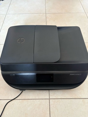 HP Deskjet Ink Advantage 5275 printer multifunction like new