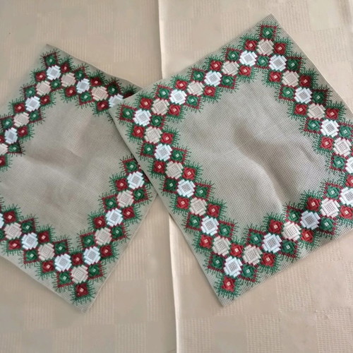 Vintage handmade table runner set with geometric embroidery