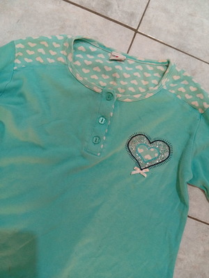 Pajama top size L with heart design