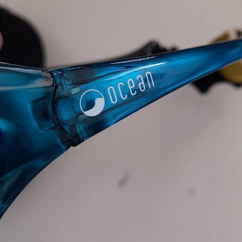 Γυαλιά ηλίου Ocean polarized σαν καινούργια, πολύχρωμα, με θήκη που επιπλέει