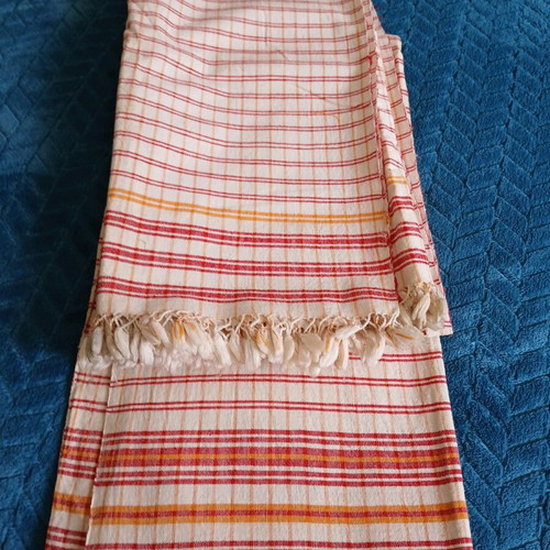 Woven table linens like new, two checkered, size 90×202