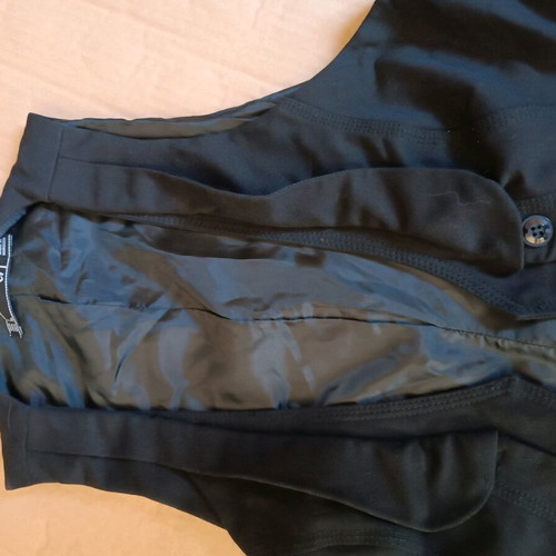 Women's trf vest black like new, size L