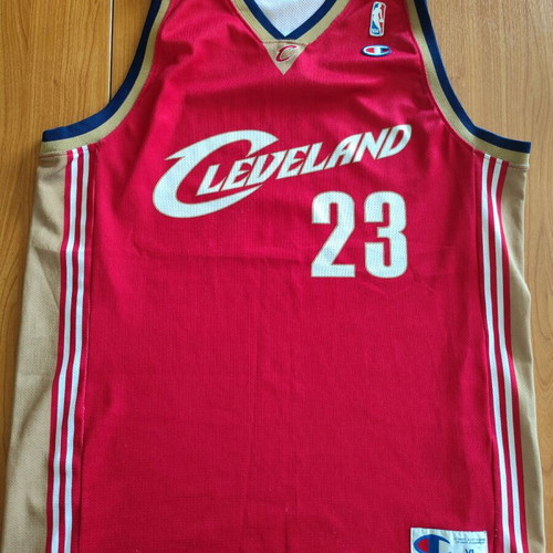 Cleveland Cavaliers LeBron James jersey used, size XL