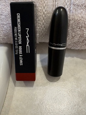 Mac Creme Sheen Lipstick Brave Red new