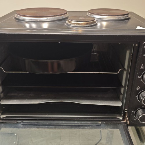 United oven with three burners, model EO9731