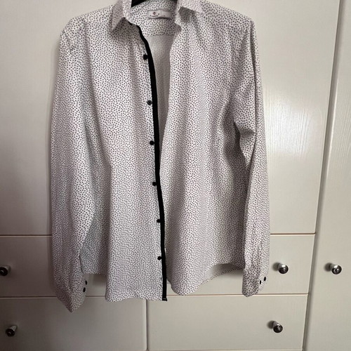 Men's shirt like new, size L, black and white