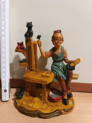Vintage decorative item of Italian origin 1960s like new, resin