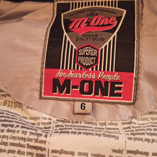 M-ONE sleeveless kids jacket silver like new, size S for 6 years old