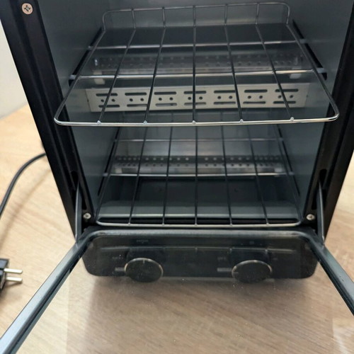 Professional dry sterilization oven like new for manicure and pedicure tools