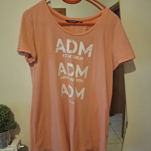 Sports Shirt size S with moisture-wicking fabric like new
