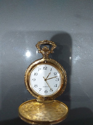 Pocket watch used with hunting scene, not working