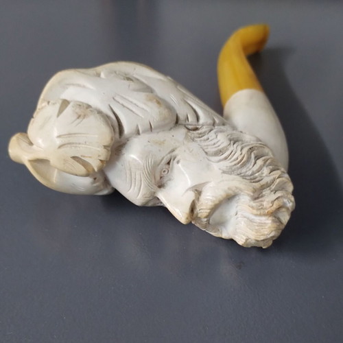 Meerschaum pipe with pirate carving like new