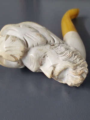 Meerschaum pipe with pirate carving like new