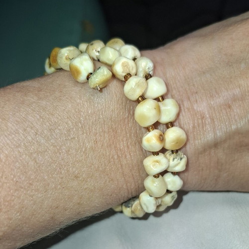 Bracelet made of solid royal Baltic amber, beige, new