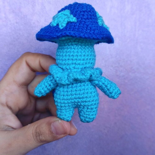 Mushroom guy new with stars, keychain and different designs