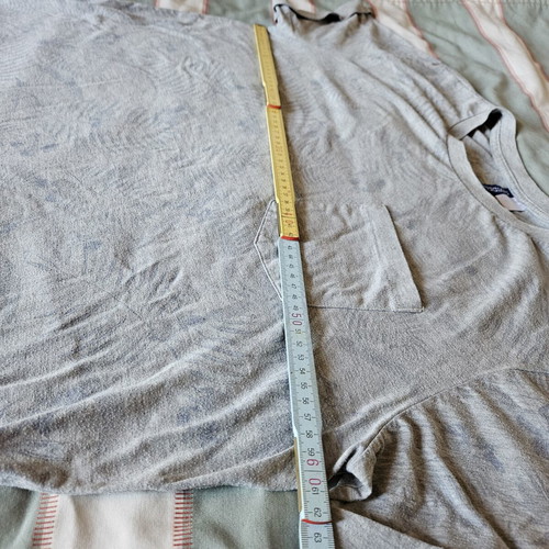 Divided H&M grey men's T-shirt XL/XXL with subtle pattern