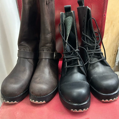 Leather boots from Germany new, size 39, two pairs