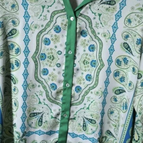 Zara women's shirt like new, colorful, fits small-medium