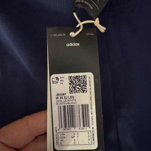Adidas leggings brand new with white 3 stripes and logo