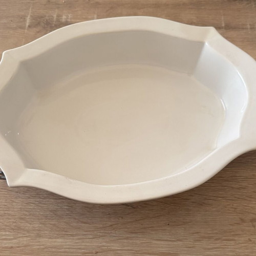 Baking dish with metal base like new, ceramic tray