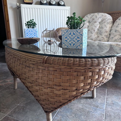 Bamboo outdoor sofa set like new with loveseat, two armchairs and table