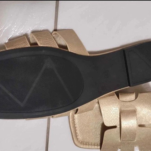 Gorglitter slip on gold sandals like new, size 41-42