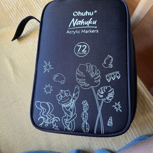 Ohuhu Nahuku 72 acrylic markers like new