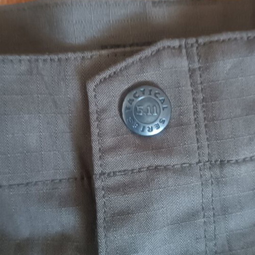 5.11 Tactical Bermuda Size 44 like new, green