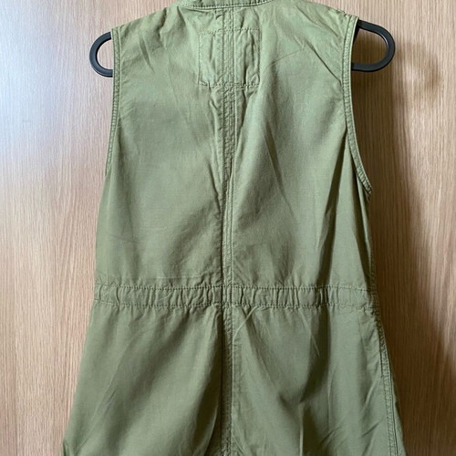 Abercrombie & Fitch women's sleeveless vest khaki like new, small