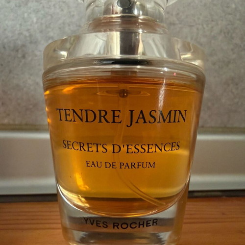 Yves Rocher Tendre Jasmin 30 ml like new