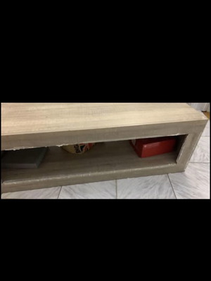 Coffee table used with minor defect