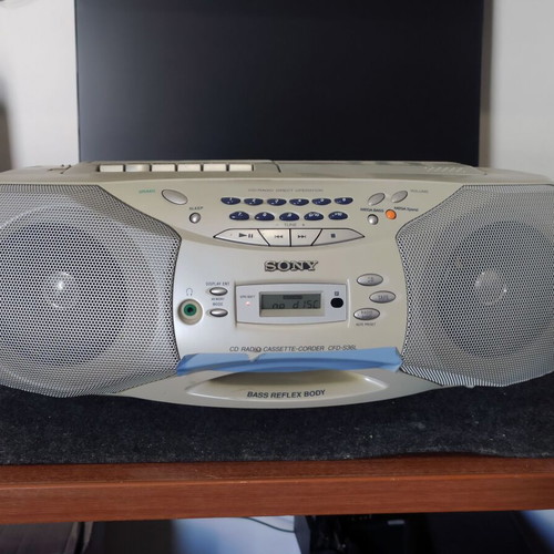 Sony CDF-S36L boombox CD cassette player