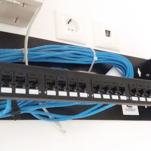 Panduit 19'' Wall Mount Rack Bracket used WBH4