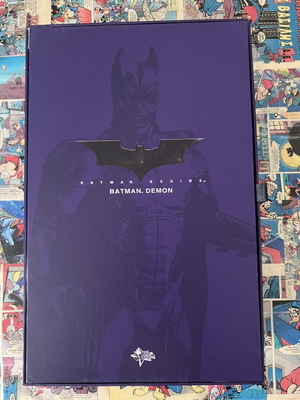 Hot Toys 10th Anniversary Exclusive MMS140 Batman Begins Scarecrow and Demon 1/6 Figures