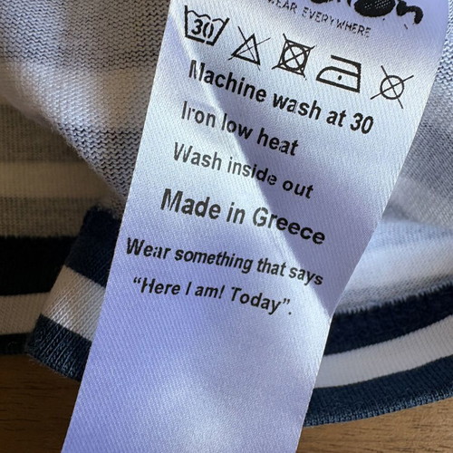 Chaton T-shirt new, size M