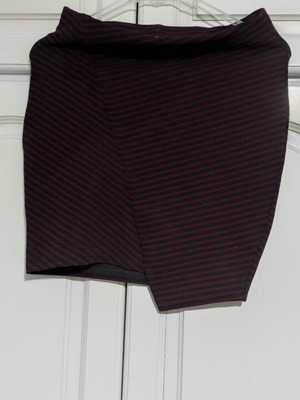 Striped skirt black with red stripes like new, size S