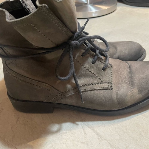 Tamaris boots used, gray, size 39