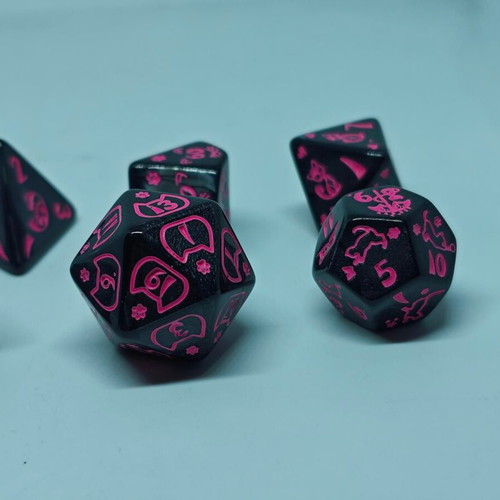 RPG Cat Lovers dice set like new, black and neon pink