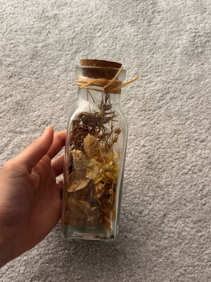 Decorative vase with dried flowers like new